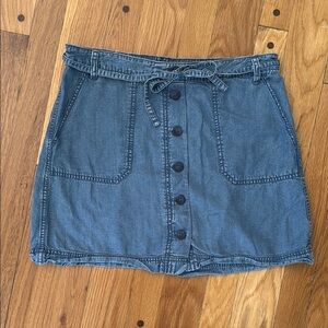 GAP Lyocell Blue Denim Skirt Women's M Button Front Style